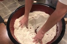 A plan to try soba-noodle making and eat with 4 kinds of Japanese favorite condiments!
