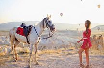 2 Hours Horse Riding with Balloons at Sunrise in Cappadocia