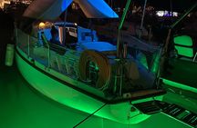 Winter cruise and sunset EN heated sailboat