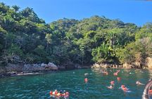 Catamaran Yelapa Beach Tour with Snorkeling, Food and Open Bar