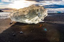 Diamond Beach & Jökulsárlón Floating Glacier Guided Day Tour