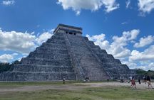 Discover the Maya ancient city Chichen Itza & 2 cenotes included