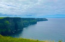 Cliffs of Moher and Bunratty Castle – Private Day Tour from Cork