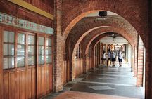 2-Hour Private Longshan Temple Walking Tour