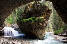 Small Group Day Tour to Banff Lake Louise Moraine Lake Icefields