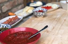 2-Hour Guided Family Pasta or Pizza Cooking Class in Acqui Terme