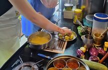 Mumbai Street Food Experience in a Local's Home