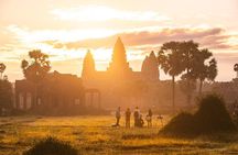 Private Angkor Sunrise Guided Tour