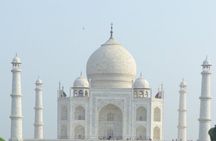 Day Trip to Taj Mahal, Agra Fort and Baby Taj from Delhi by Car