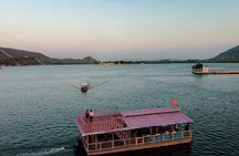 Heritage Tour : Private Boat, Havelis, City Walk & High Tea