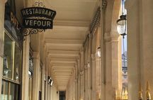 Parisian Love Affair: Elegant Romance Private Tour in Paris