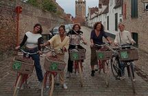 Bruges, Guided Retro Biketour: Highlights and Hidden Gems