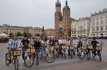 Discover the Jewish Quarter with a Bike Tour