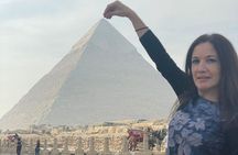 Private Tour to Giza Pyramids, Sphinx, Egyptian Museum and Bazar