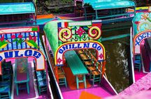 Floating adventure in Xochimilco