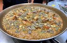 Valencian paella cooking class, tapas and visit to Ruzafa market.