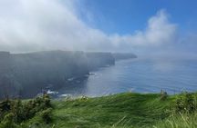 Cliffs of Moher and Bunratty Castle – Private Day Tour from Cork