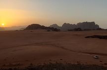 4 Hour Jeep Tour Wadi Rum Desert Highlights (morning or sunset)