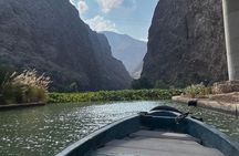 Wadi Shab and Bimmah Sinkhole Private Day Trip+Lunch