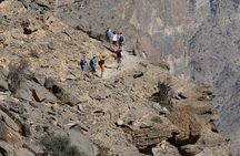 Private Day Tour to Nizwa and Jabal Shams in Grand Canyon of Oman