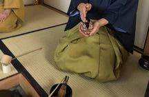 Japanese Style Room Tea Ceremony Class in Marugamemachi
