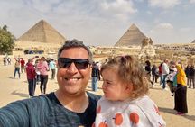 Private Tour to Giza Pyramids, Sphinx + Lunch and Camel Ride