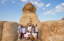 Private Tour to Giza Pyramids, Sphinx + Lunch and Camel Ride
