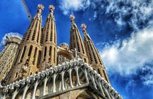 Sagrada Familia Revealed: Express Entry Guided Tour