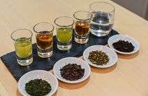 Matcha Experience with of Japanese Tea Tasting in Tokyo