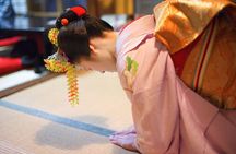 Private Geisha show with Maiko, an apprentice Geisha