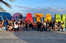 Roatan Monkeys and sloth with chocolate, Rum testing and Beach