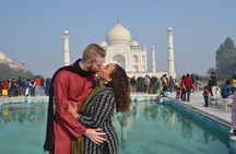 All-Inclusive Taj Mahal Skip-the-Line Tour from Delhi by Car