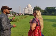All Inclusive Taj Mahal, Fort & Baby Taj Tour from Delhi by Car