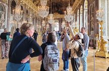 Versailles Palace Guided Tour with Gardens Access