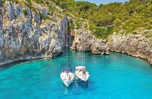 Sailing boat tour with lunch and swimming stops