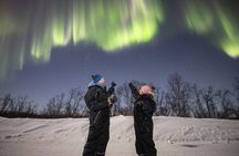  Aurora chase with minibus, dresses, photos, campfire and snacks.