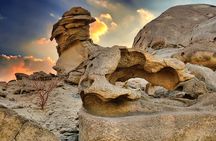 Private Moon Valley Hike Experience in Jeddah