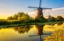 Small group tour to Kinderdijk windmills and Delft from Amsterdam