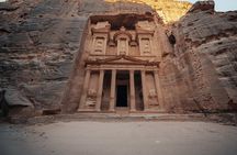5-Day Private Tour to Amman Jerash Madaba Petra Wadi Rum Dead Sea