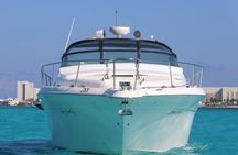 Cruise in Elegance: Luxury Yacht Rental in Cancun