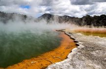 Auckland: Rotorua, Taupo, Waiotapu & Huka Falls Private Trip