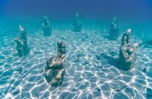 Top Isla Mujeres Catamaran Tour with Snorkel Open Bar and Buffet lunch