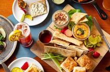 2-Hour Guided Walking Art and Appetizers Tour in Lexington