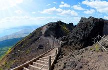 Guided Visit of Pompei and Mount Vesuvius Tour with Pizza Lunch