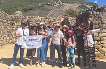 2-Day Machu Picchu Tour by Expedition Train or Voyager Train