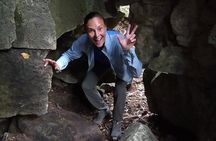 Private Nottawasaga Bluffs Caves Hiking Tour,Collingwood/Creemore