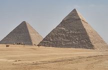 Private Guided Tour Giza Pyramids and Sphinx with an Egyptologist