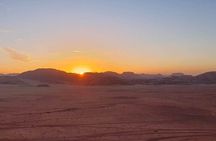 2 Hours Morning or Sunset Jeep Tour in Wadi Rum Desert Highlights