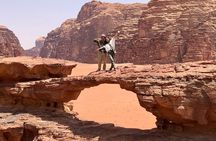 2 Hours Morning or Sunset Jeep Tour in Wadi Rum Desert Highlights