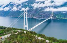 Private Waterfalls and Wonders Tour in Norway